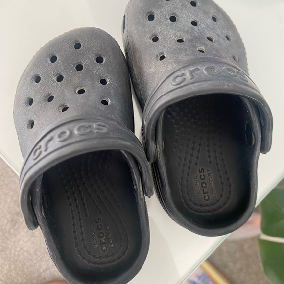 Crocs Black Classic Clogs Baby Toddler Size 5 and 8 - Picture 7 of 9